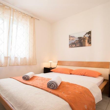 Apartment Smuljic Vrboska Eksteriør billede