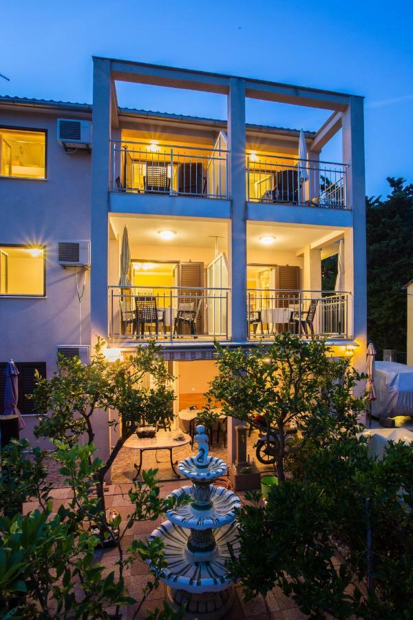Apartment Smuljic Vrboska Eksteriør billede