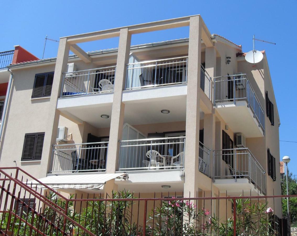 Apartment Smuljic Vrboska Eksteriør billede